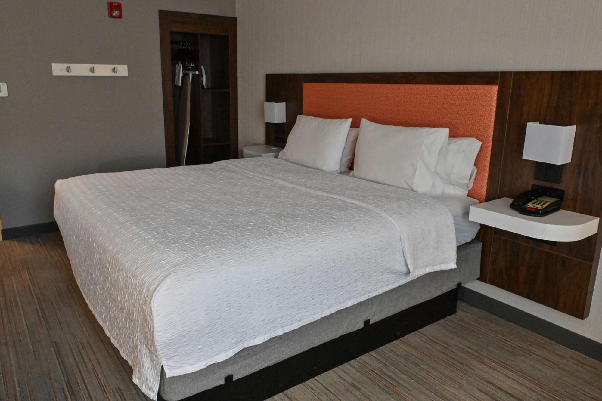 Hampton Inn Фримонт Екстериор снимка
